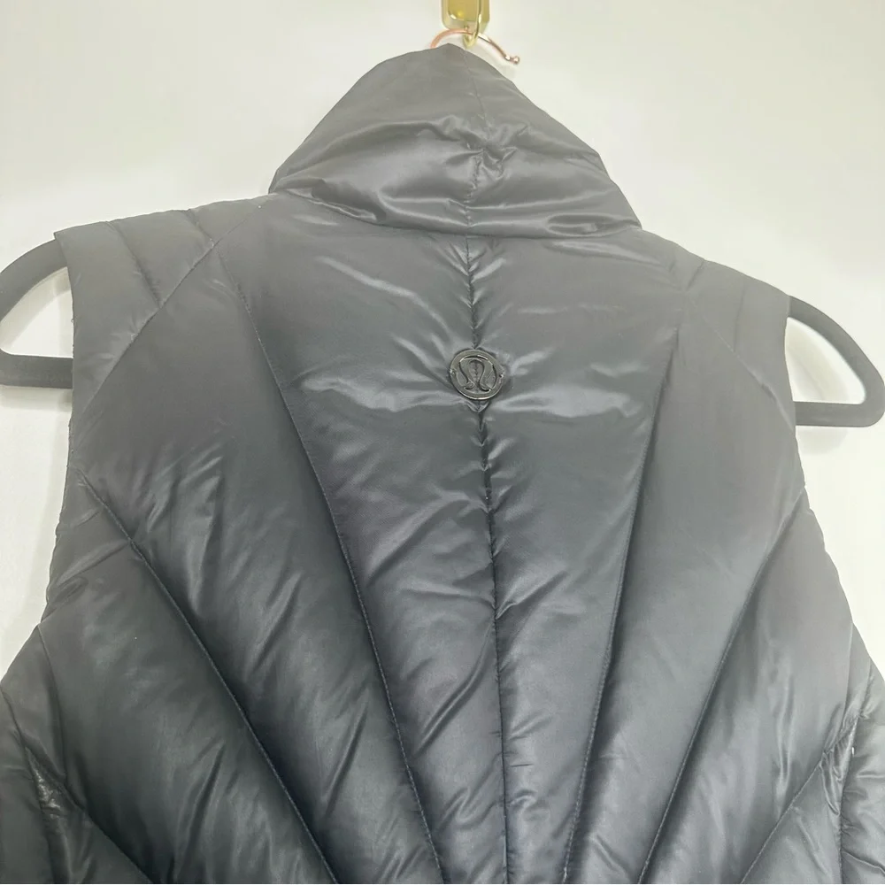 Lululemon Get Down Reversible Vest in Black - Picture 7 of 9